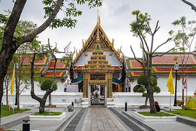 Wat Rakhang Temple in Bangkok